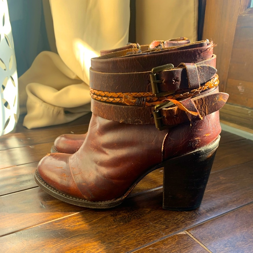 Freebird by Steven LION Ankle Booties Cognac Boots Western Distressed Leather 8